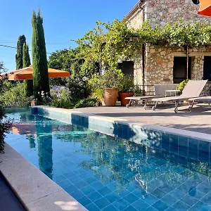 2* Bed & Breakfast North Point