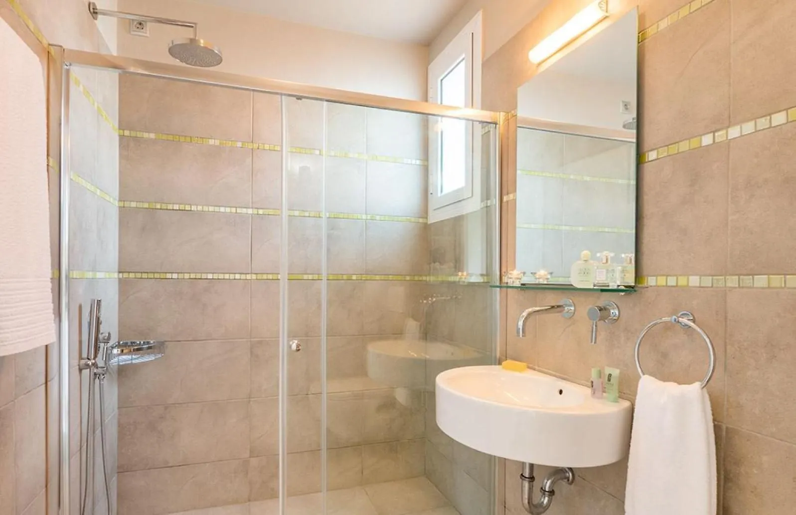 Blue Jasmine Hotel Skala  0*, Skala (Kefalonia)